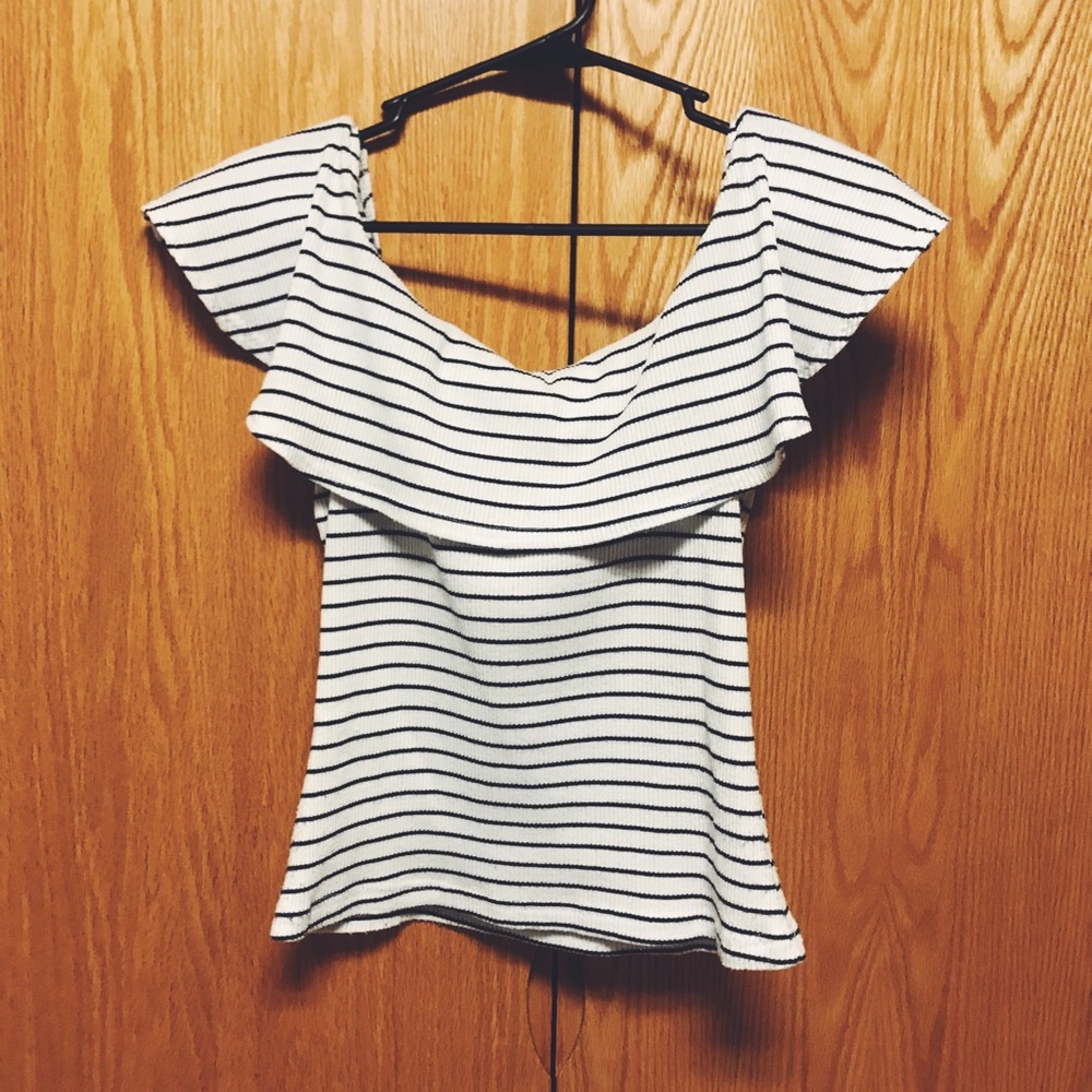 MANGO- open shoulder shirt